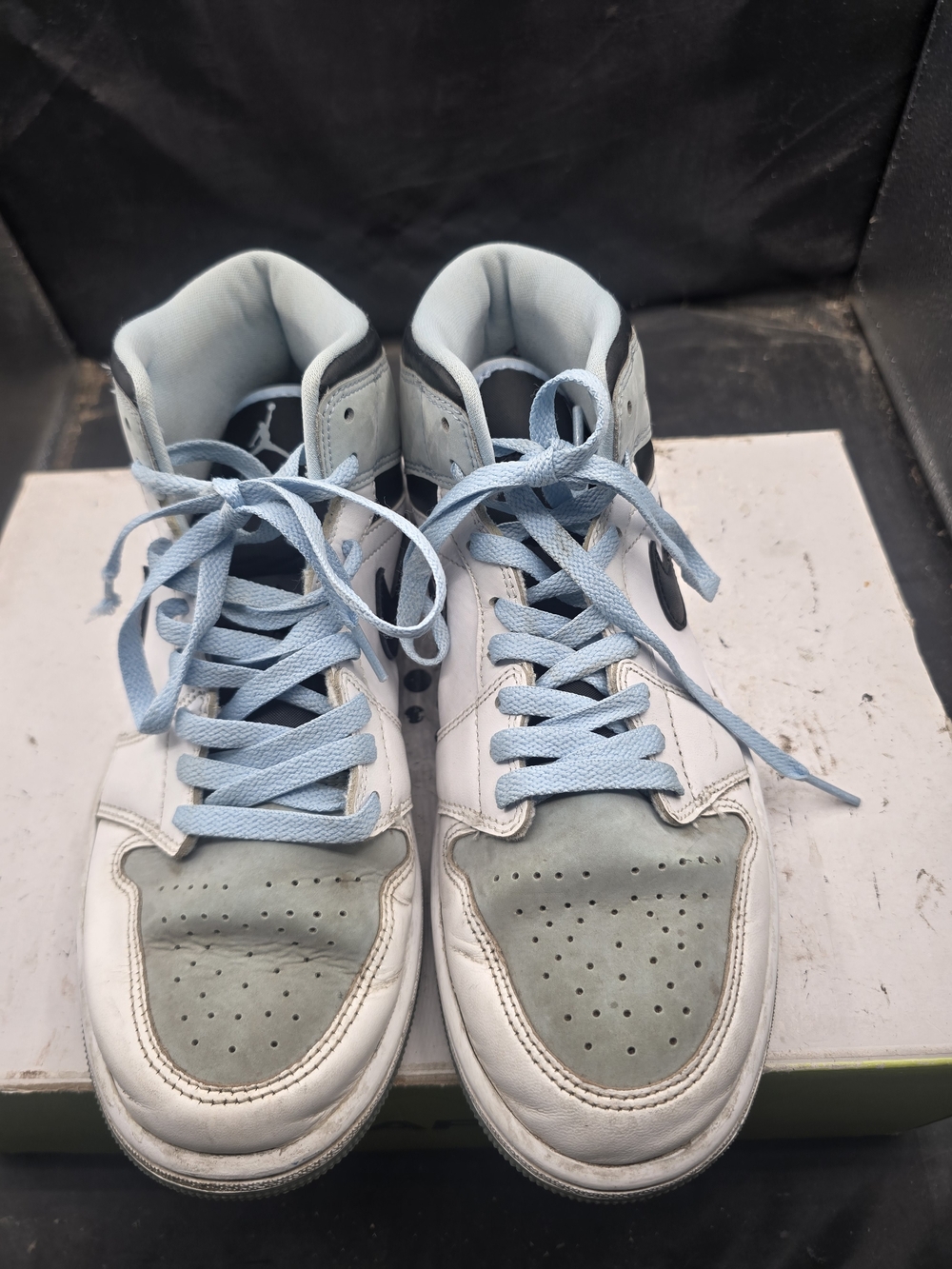 SKU A0138W Nike High-Top Sneakers in‎ White and Light Blue